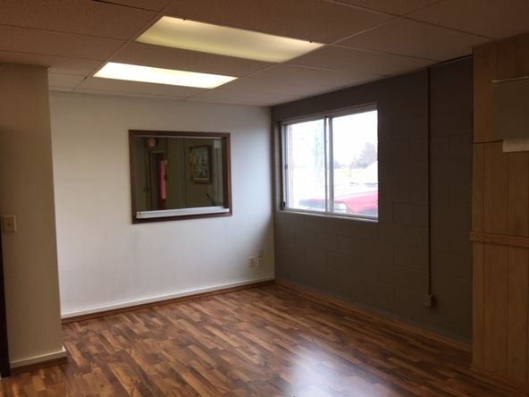 102 E Schoolhouse Rd, Yorkville, IL 60560